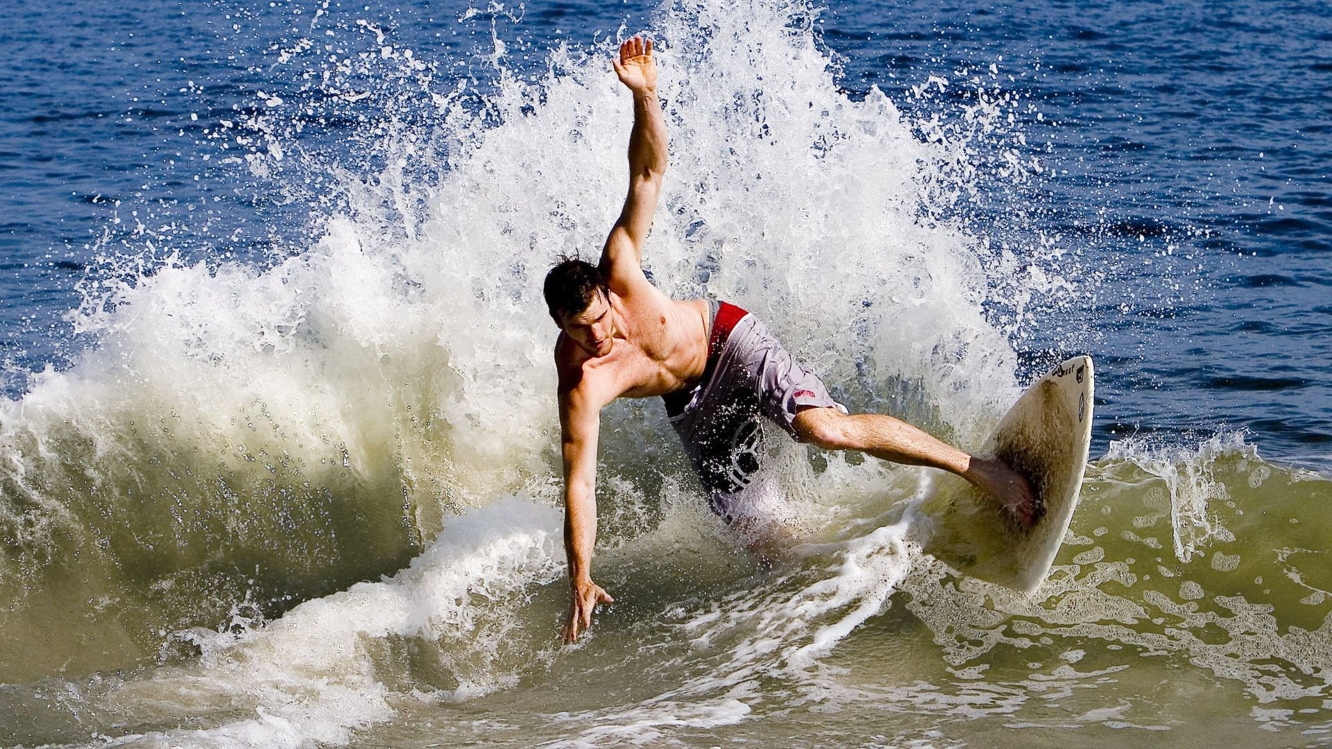 CBA推动篮球文化的传承与发展，cba球队文化